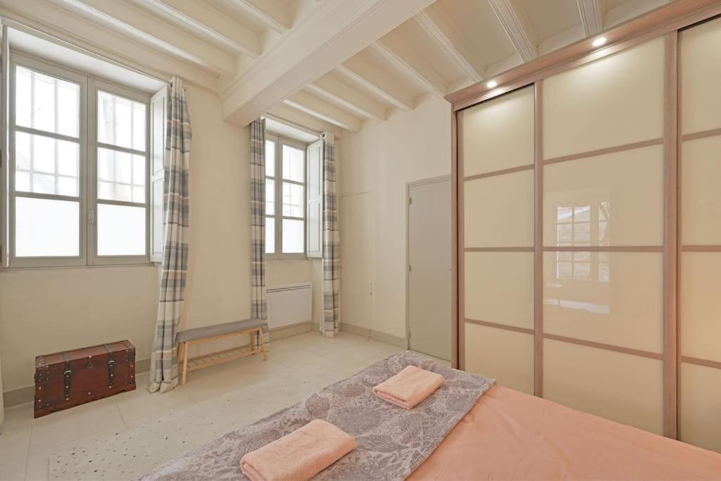 Toptip - Clim - Terrasse - Wi-fi -parking Gratuit En Souterrain Apartment